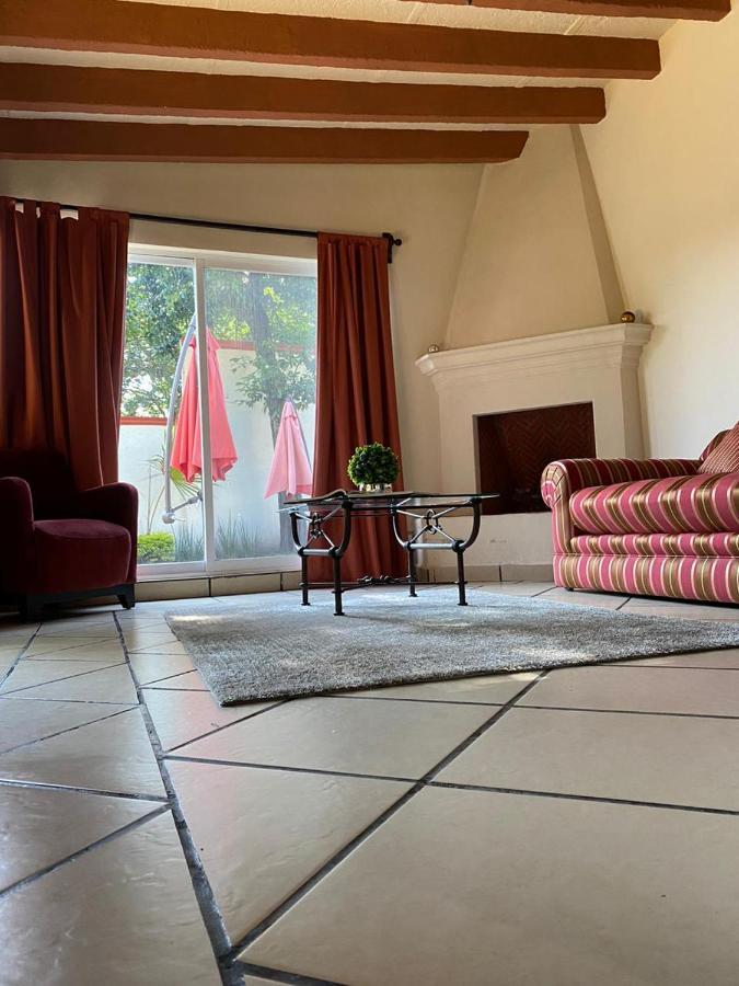 Hotel Casa Maria Emilia Cuernavaca Esterno foto
